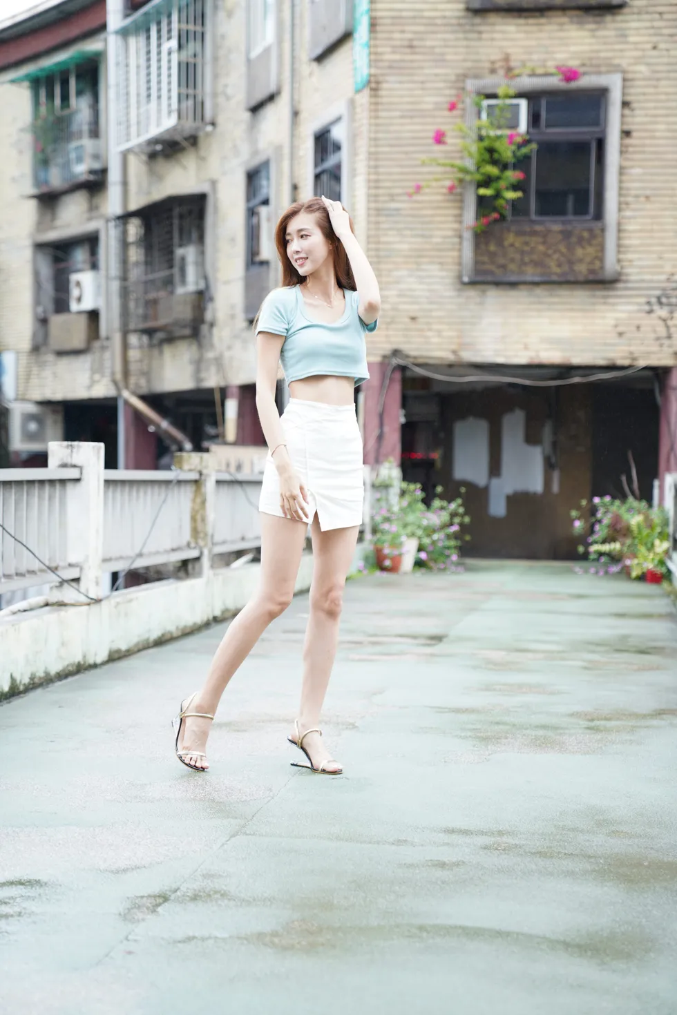 [Mzsock] NO.129 Liao Tingqi’s midriff-revealing short skirt shows off her beautiful legs street photography#[99P]-36