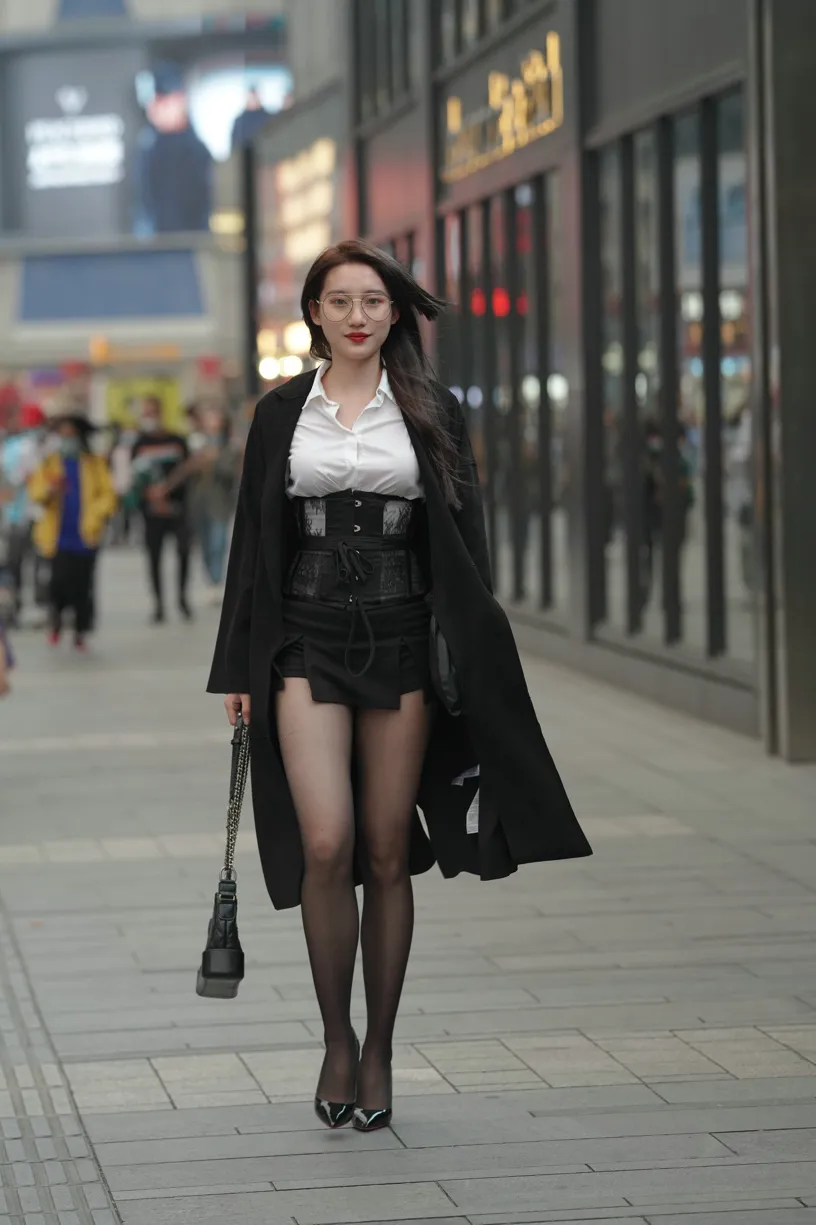 [Mzsock] NO.160 Long legs in black stockings street photography#[105P]-32