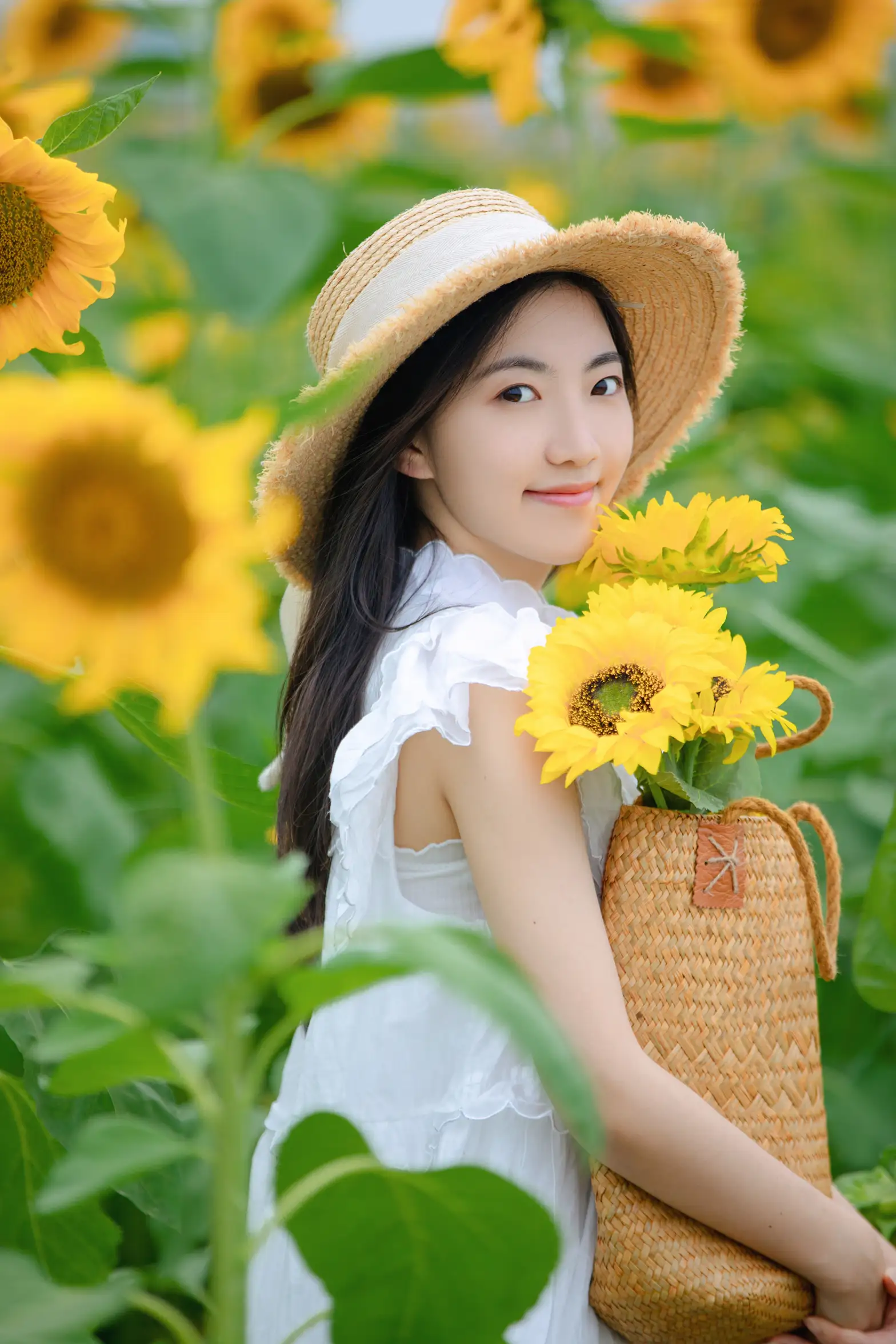 [YITUYU] 2022.08.22 Vol.1766 – Sunflower Girl chestnut#[22P]-20